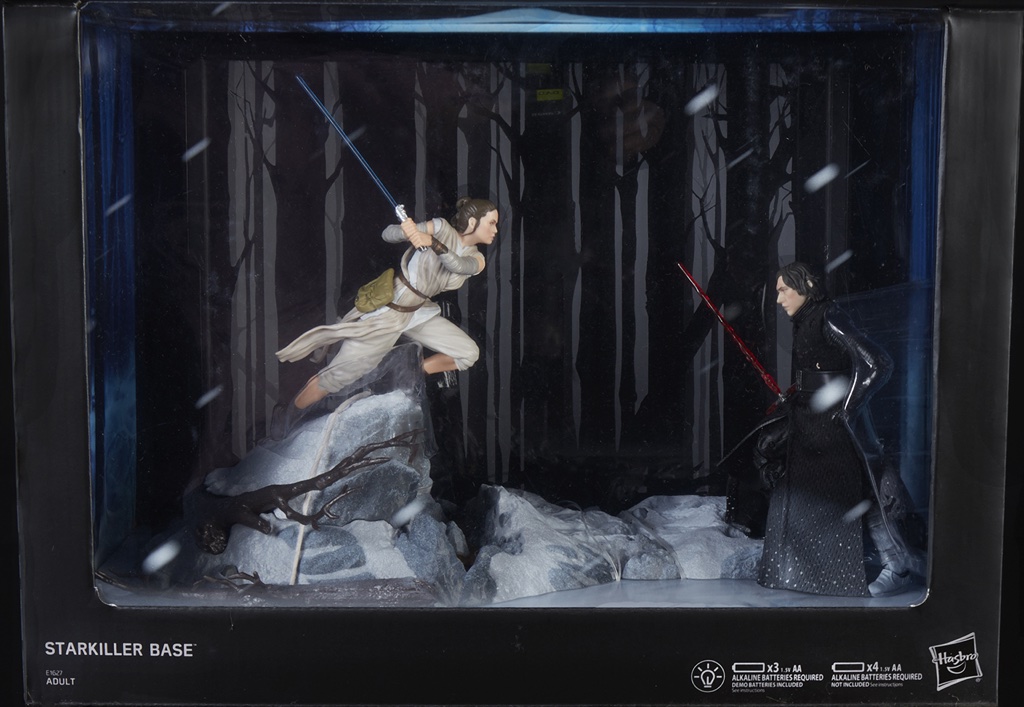 Black Series Rey & Kylo Ren Starkiller Base Centerpiece