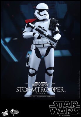 Hot Toys MMS334 First Order Stormtrooper Officer