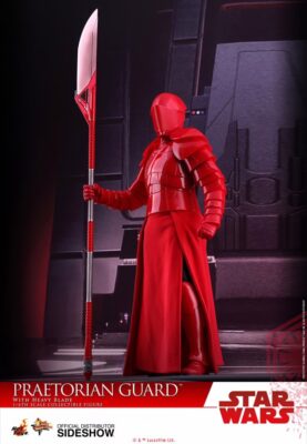 Hot Toys MMS453 Praetorian Guard With Heavy Blade