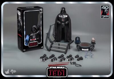 Hot Toys MMS700 Darth Vader Deluxe